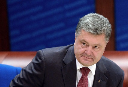 Глава государства подчеркнул, что его приказ остается в силе — «сужать кольцо вокруг террористов, продолжать операцию по освобождению Донецкой и Луганской областей».