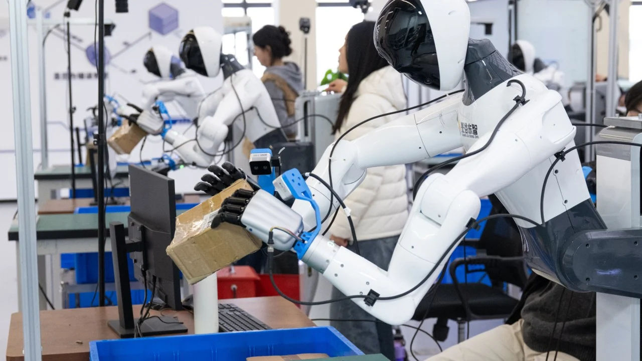 China lansează prima fabrică de îmbinări robotizate din lume.