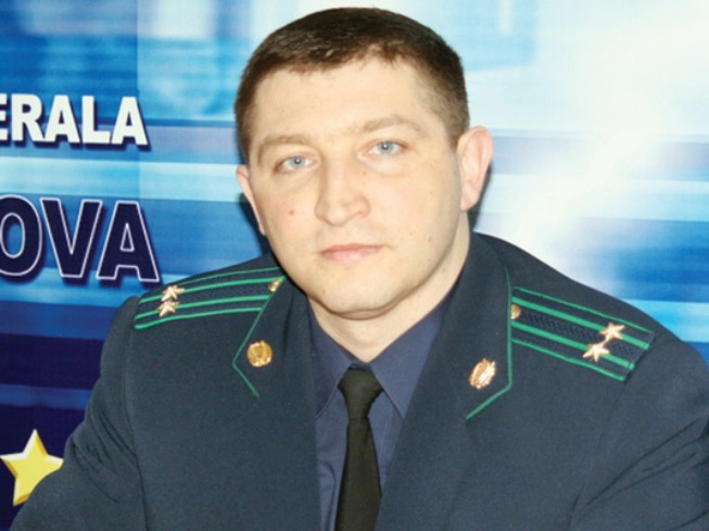 Solicitat de Deschide.MD serviciul de presă al Procuraturii Generale a confirmat faptul că Popov este cercetat penal.