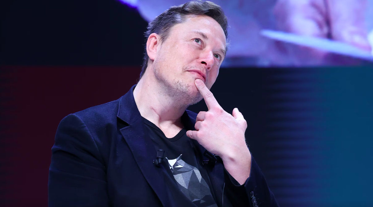 Маск рассказал подробности о новом электромобиле Tesla, способном летать.