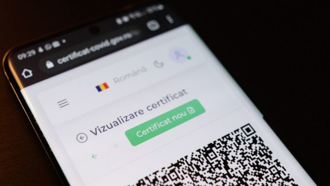 Для въезда из Румынии в страны ЕС достаточно цифровых COVID-сертификатов.