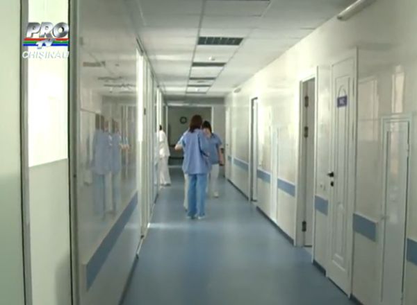 O femeie a ajuns in coma cu intestinul perforat, dupa o clisma. Foto: protv.md