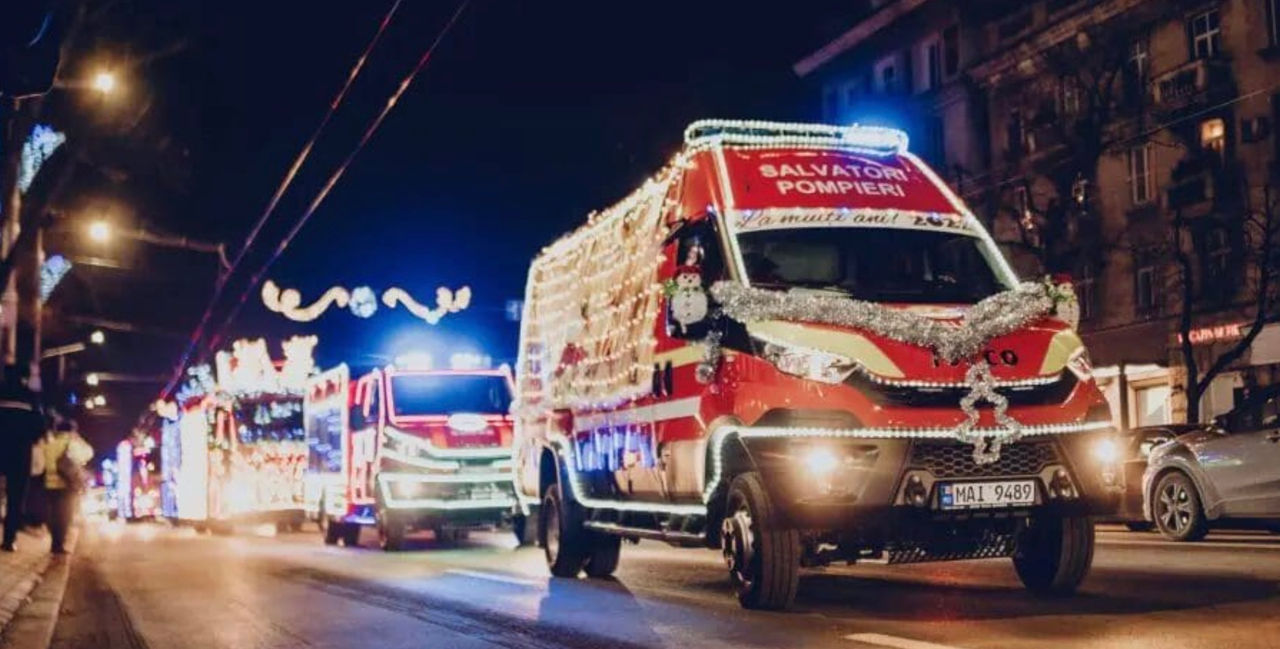 Pompierii vor deveni Moș Crăciuni de sărbători, iar mașinile lor speciale se vor transforma în sănii.