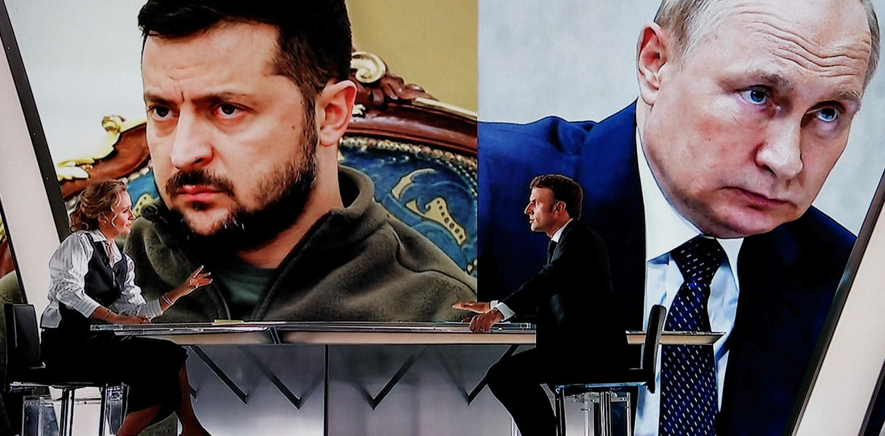Macron l-a informat pe Zelenski despre poziția neschimbată a lui Putin privind Ucraina.