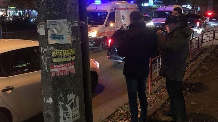 На Ботанике сбили двух девушек.
