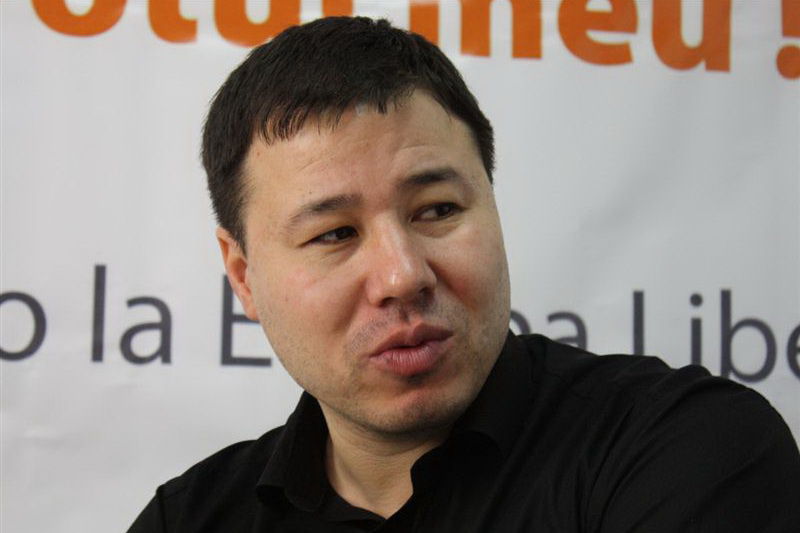 Цырдя: В Молдове разыгрывается спектакль для идиотов – хорошие воры борются с плохими. 