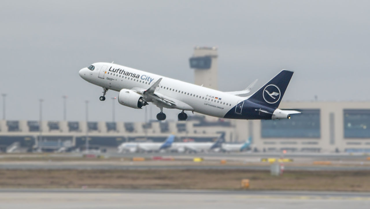 Piloții Lufthansa au anunțat o grevă de 24 de ore.