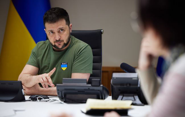 Зеленский обсудил с президентом Словакии возможность поставок топлива в Украину.