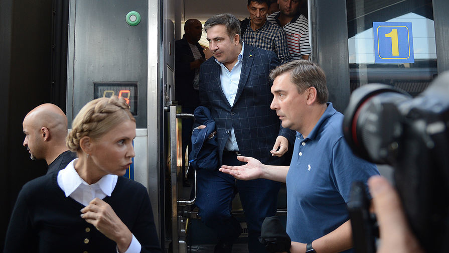 Песков назвал происходящее с Саакашвили на Украине политической клоунадой.