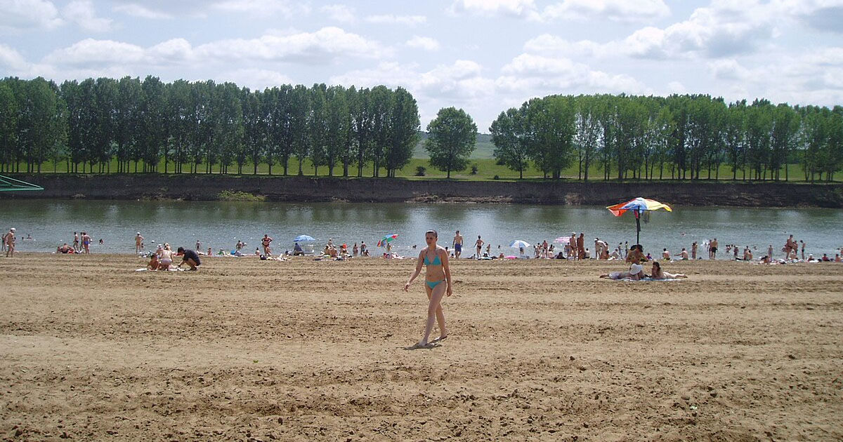 Plajele de la Vadul lui Vodă, aglomerate chiar și în zilele de lucru.