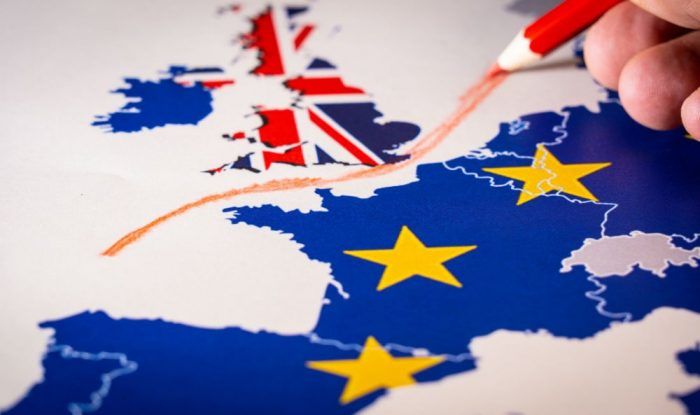 Эксперты спрогнозировали падение уровня жизни британцев после Brexit.