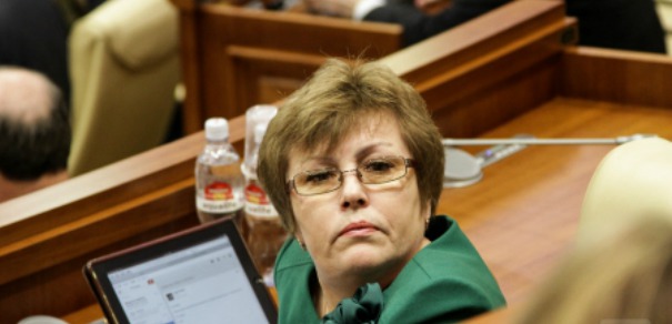 Potrivit deputatei PLDM, Maria Ciobanu, din salariul de deputat nu se pot aduna averi. Foto: ciobanu.pldm.md