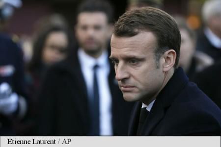  Macron cere o mobilizare națională pentru cartierele defavorizate