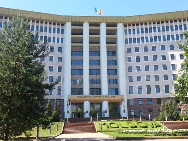 Decis: Orice persoană poate fi aleasă în funcția de președinte de raion