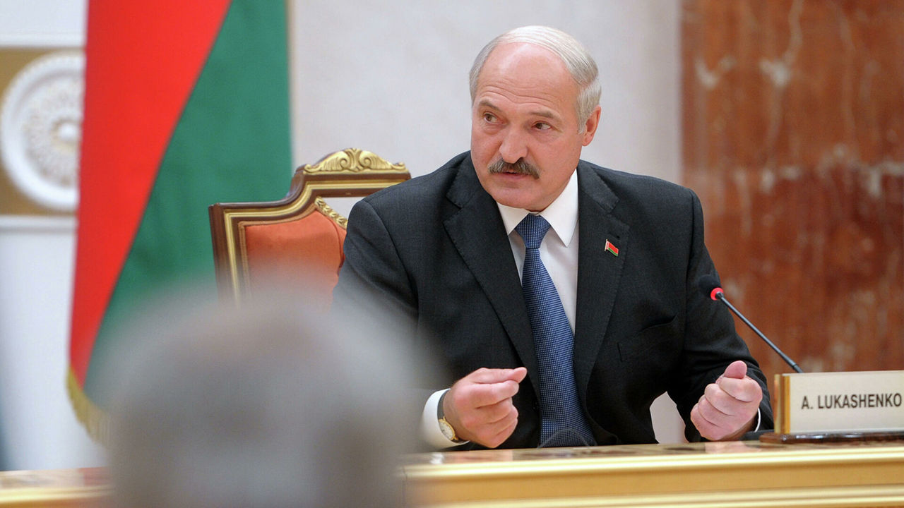 Лукашенко: Казахстан отдать нельзя.