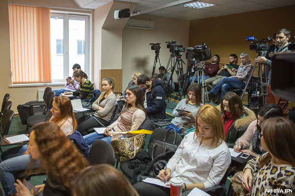 ONG-urile de media condamnă restricțiile impuse de Președinție unor jurnalişti. Foto: ipn.md