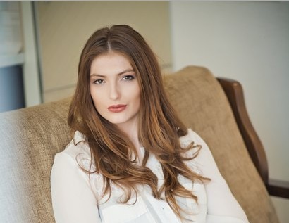 Возлюбленная Адриана Урсу, Ирина Негарэ.