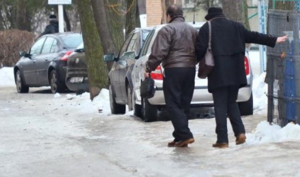 Codul galben de polei si ghetus a fost prelungit de catre meteorologi pana pe 11 decembrie, inclusiv.