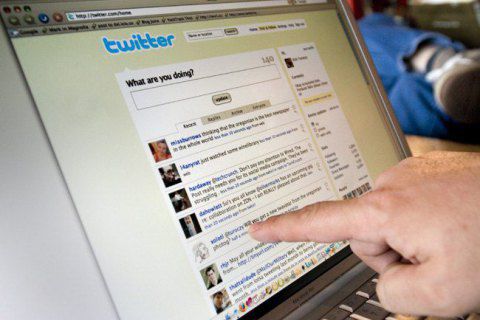 Команда Twitter отметила, что пользователи стали чаще пользоваться личными сообщениями.