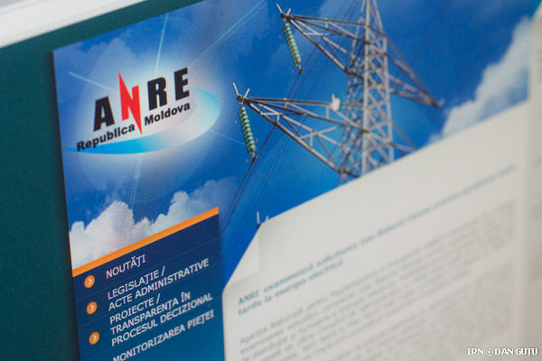 Agenţia Naţională pentru Reglementare în Energetică a aprobat cu grave încălcări noile tarife la gaze şi energia electrică.