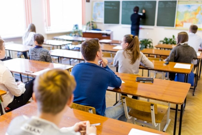 Родителям необходимо знать, как с 1 сентября будут работать детсады и школы. 