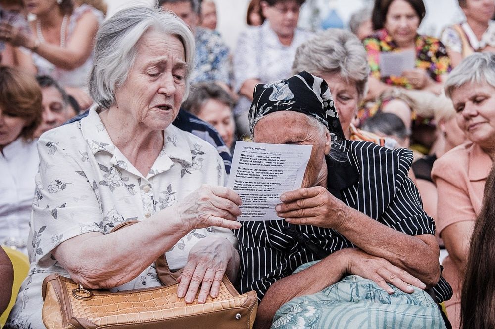 Группа пенсионеров жалуется на недоступность стоматологических услуг.