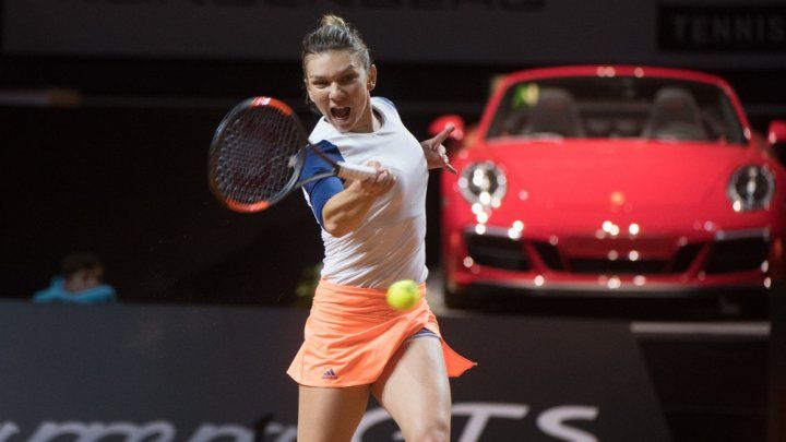Simona Halep va primi un Porsche 911 GTS Cabriolet. 