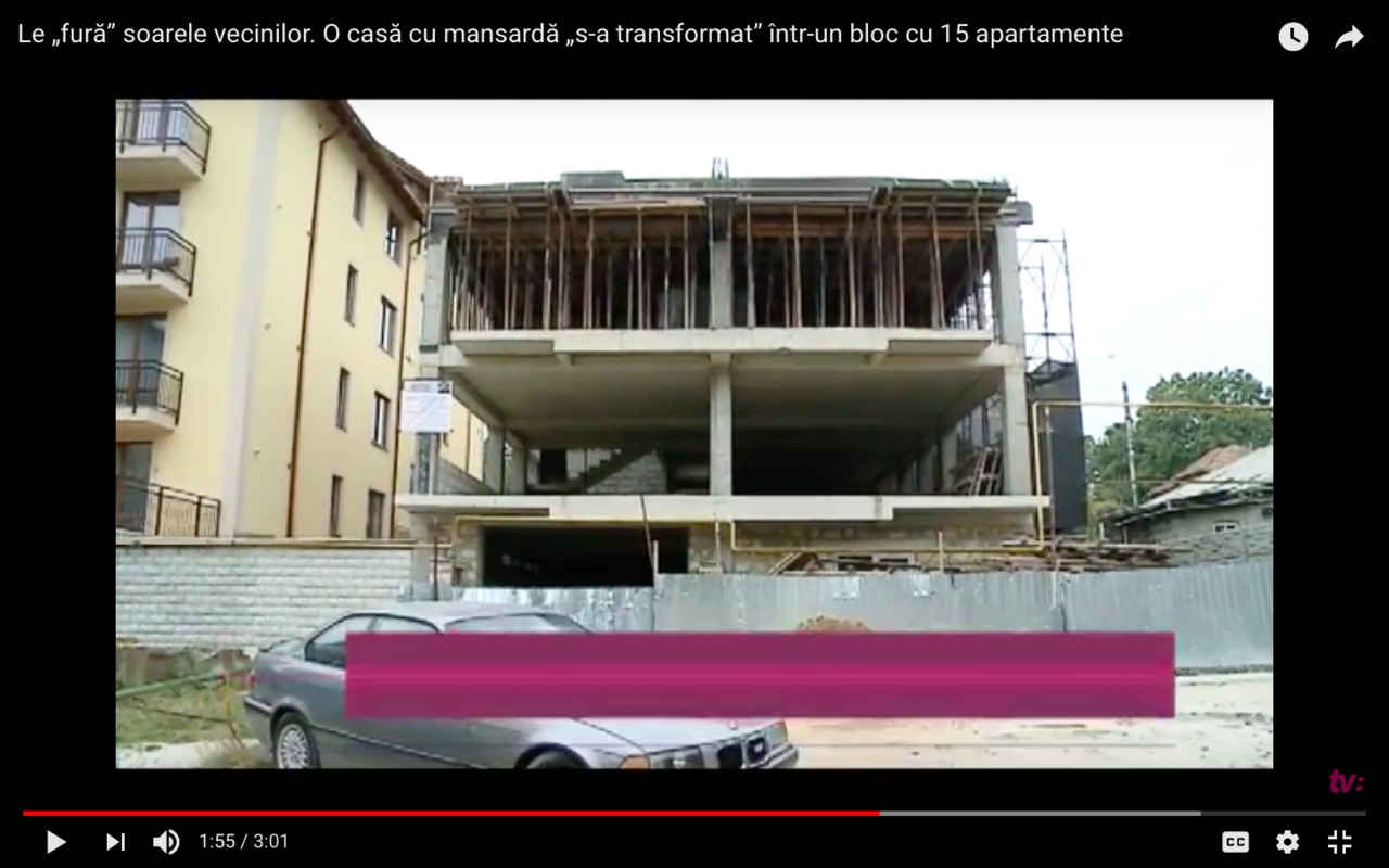 O casă cu mansardă s-a transformat într-un bloc cu 15 apartamente. 