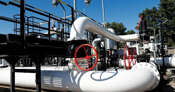 Поставки нефти из России в Венгрию остановлены из-за атаки на «Дружбу».