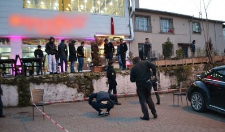 Un mort şi doi răniţi într-un atac armat într-un restaurant din Istanbul. Foto: twitter.com
