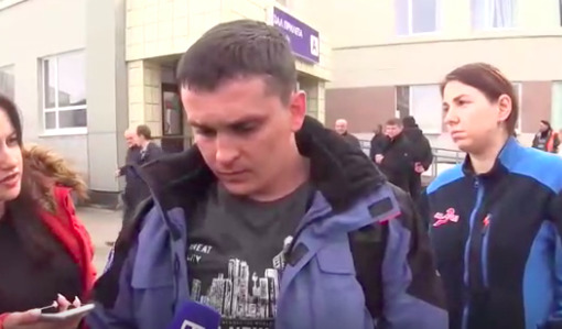 Пассажир Дмитрий Харинин рассказал, как проходила эвакуация людей с борта воздушного судна.