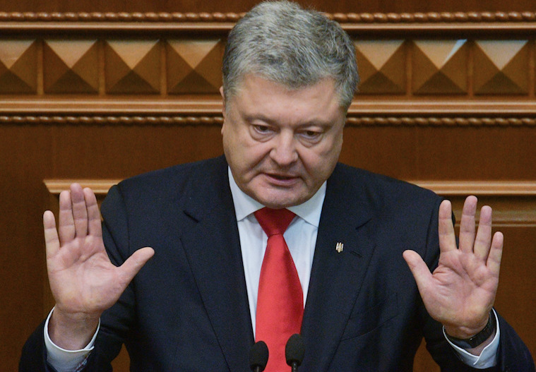 Порошенко заверил, что российские наблюдатели не попадут на Украину даже в составе международной делегации от ОБСЕ.