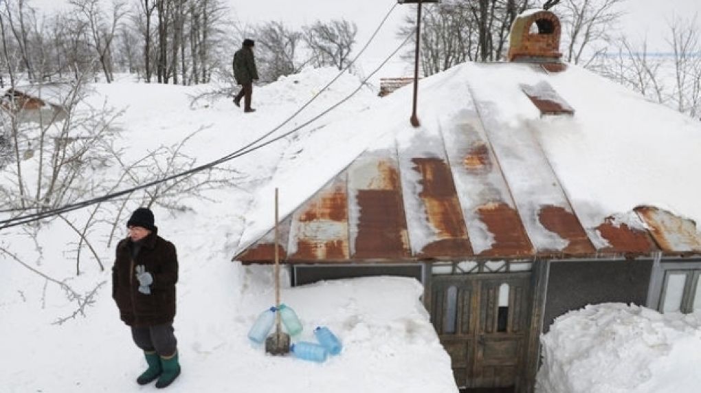 În unele sate din România, oamenii nu au ieșit din case trei zile la rând.
