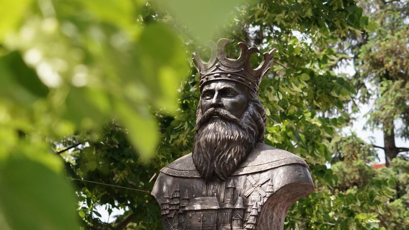 Перед примэрией Ниспорен появится бронзовый бюст Александру чел Бун.