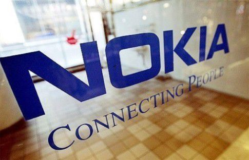 . Собственное подразделение по производству смартфонов компания продала Microsoft за $7 млрд.