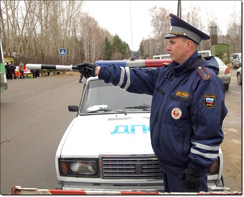В Рыбнице при даче взятки должностному лицу сотрудники МВД задержали ранее трижды судимого гражданина.