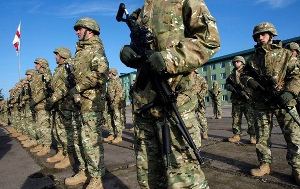 В Грузии отменили обязательный призыв в армию.