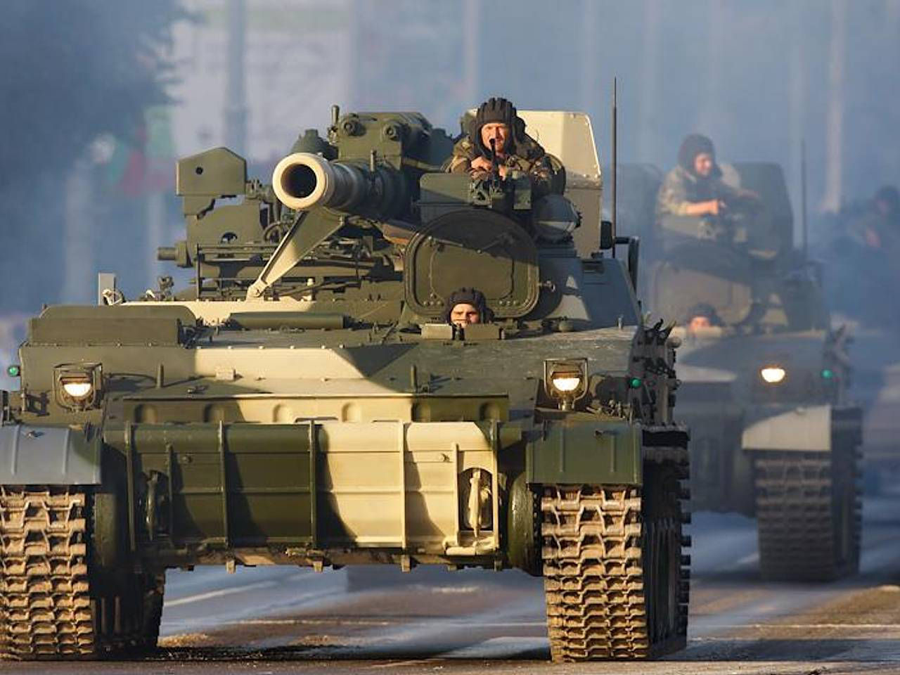 В Белоруссию из России прибудут танки, заявили в Минобороны республики.
