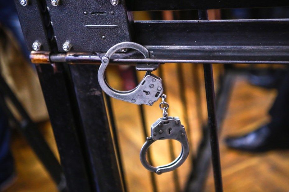 Один из подозреваемых по делу о коррупции в РМДЦ отправлен под арест.