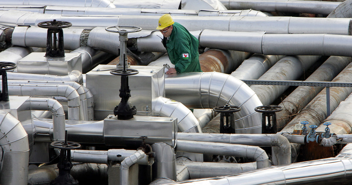 UE va propune o interdicție completă a importurilor de petrol rusesc după alegerile din Ungaria.