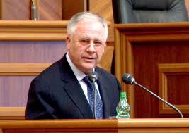În primăvara anului 2000, Mişcarea a fost transformată în Partidul Democrat din Moldova.