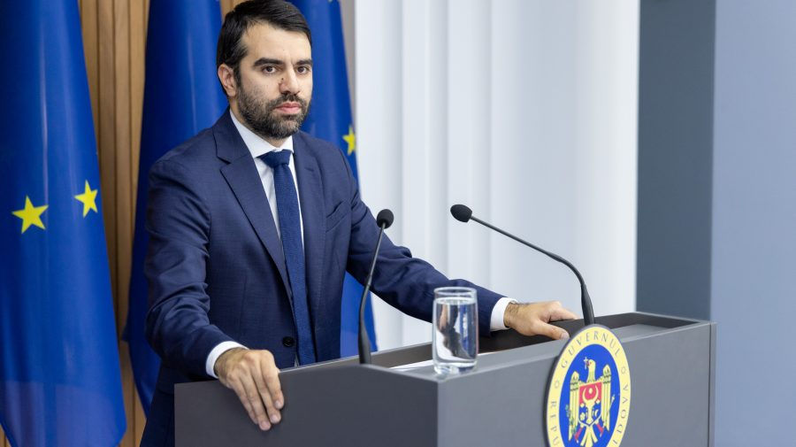 Un apartament, o firmă și un Audi sportiv: Averea lui Artur Mija în cei șase ani de activitate în Guvern.