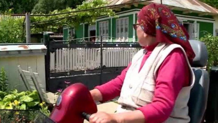 Пенсионеры из Рэзен осваивают новый вид транспорта - электрические трициклы.