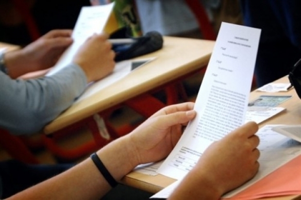 Printre obiectele care pot fi alese de către elevi se numără: fizica, chimia, biologia, informatica şi geografia.