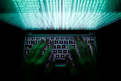 Hackeri străini au accesat bazele de date electorale din statele americane Arizona şi Illinois.