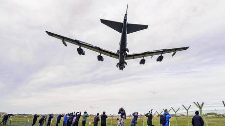 В Великобританию прибыли американские ядерные бомбардировщики B-52.