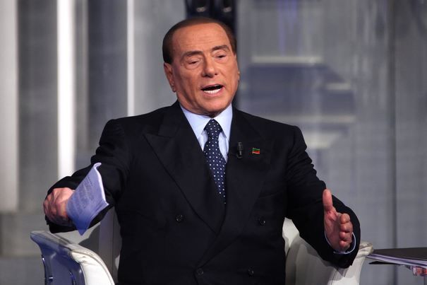 Silvio Berlusconi revendică formarea Guvernului în jurul Coaliţiei de centru-dreapta.