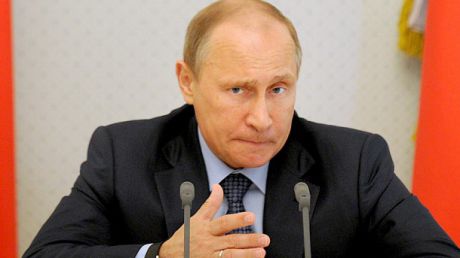 Vladimir Putin a născut controverse în întreaga Europă în 2014, când a declarat că nu a fost nimic în neregulă cu Pactul Robbentrop-Molotov, semnat între URSS şi Germania nazistă în 1939.
