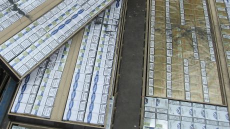 Un moldovean este cercetat penal pentru contrabandă cu produse de tutungerie în proporții deosebit de mari. Foto: customs.gov.md