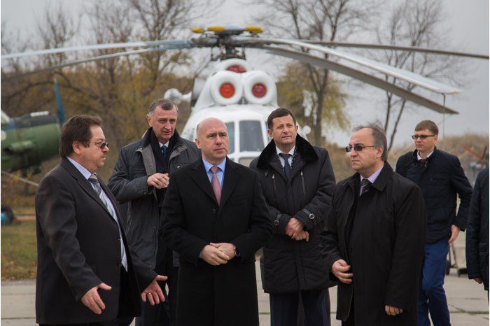Pavel Filip a vizitat Aeroportul Mărculeşti.